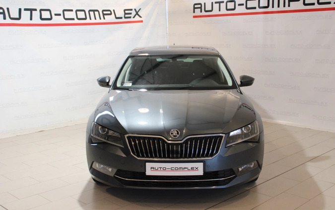 Skoda Superb cena 77900 przebieg: 151650, rok produkcji 2018 z Łobżenica małe 301